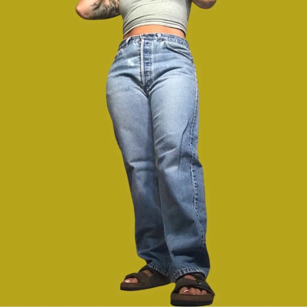 Vintage Levi’s 501 90s Tour Jeans